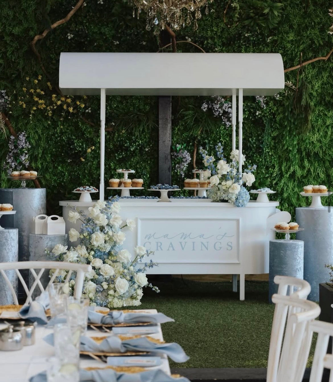 Cocktail Hour Near Marlboro, NJ at an Elegant Italian Waterfront Venue